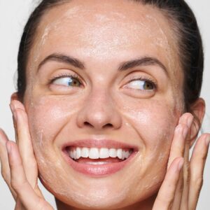 MH_May_ModelSession_0636_01b_b18fc0ce-1db2-4110-b820-4256f6be5b8b